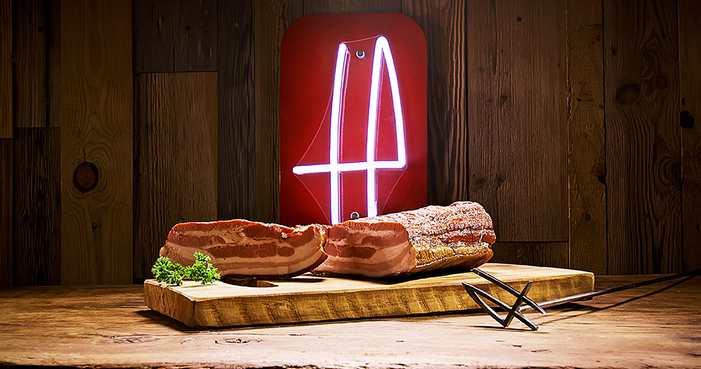 Pork belly (cured and smoked, whole or sliced)